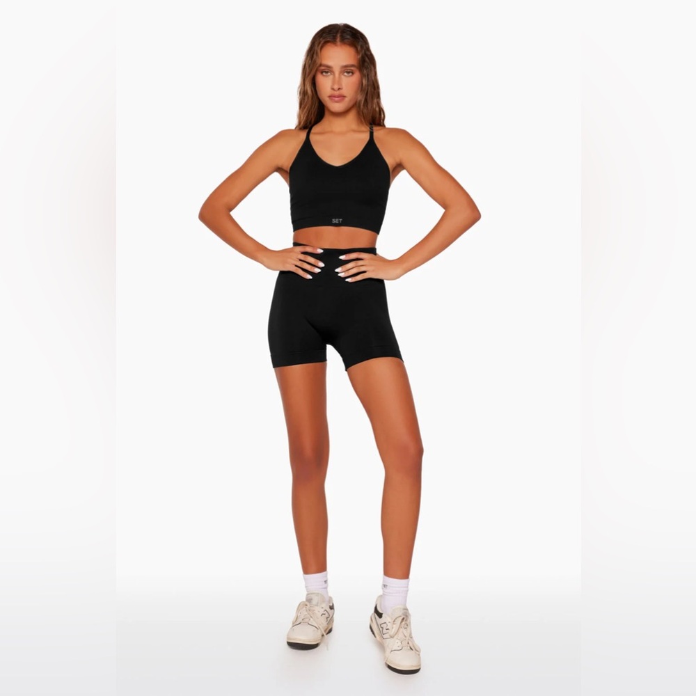 SET active - SCULPTFLEX® Bike Shorts in Onyx - Picture 2 of 8